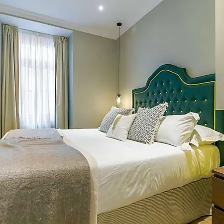 Guest house Bairro Alto 4*